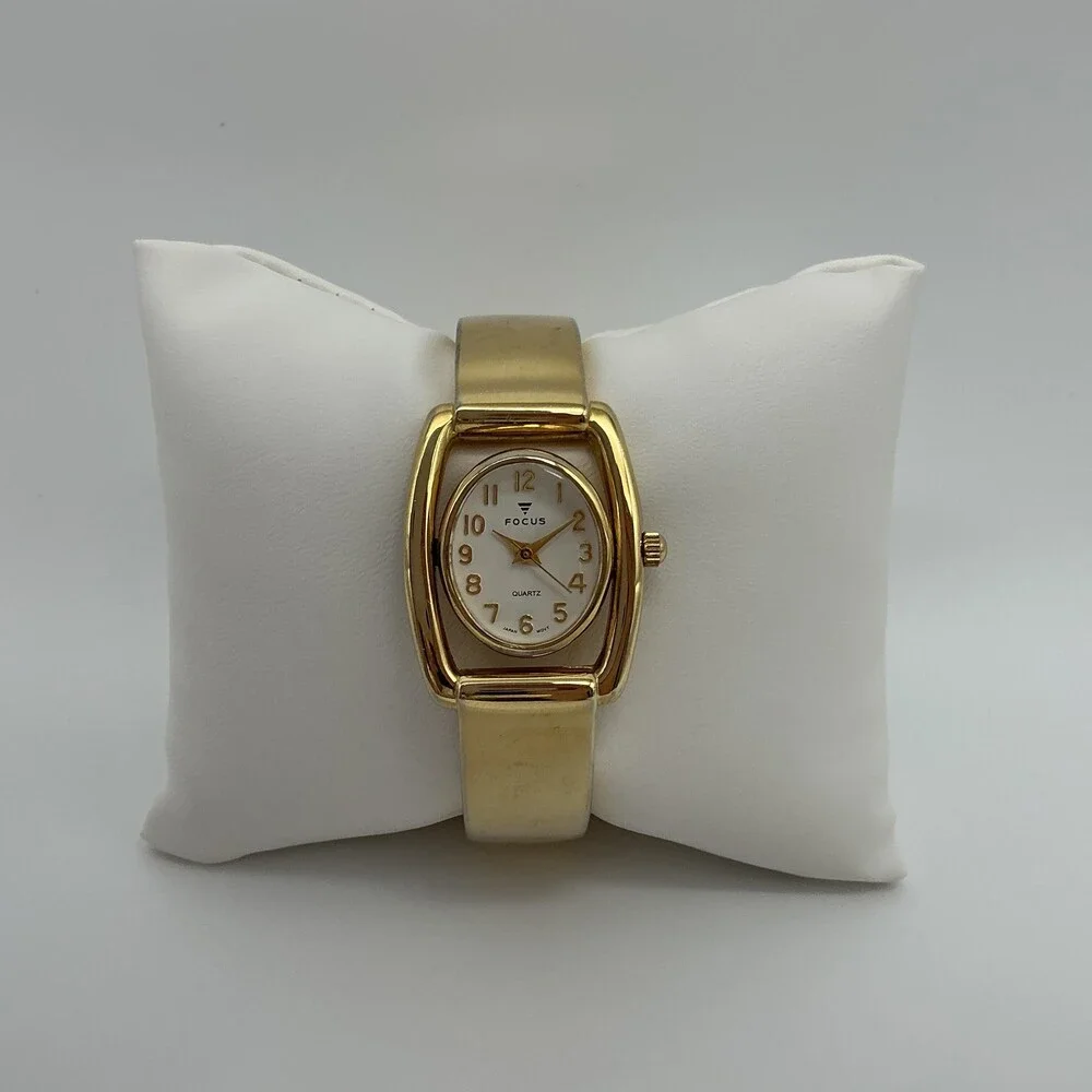 Focus Reversible Womens Watch 18mm White Dial Gold Tone Bangle New Battery 6